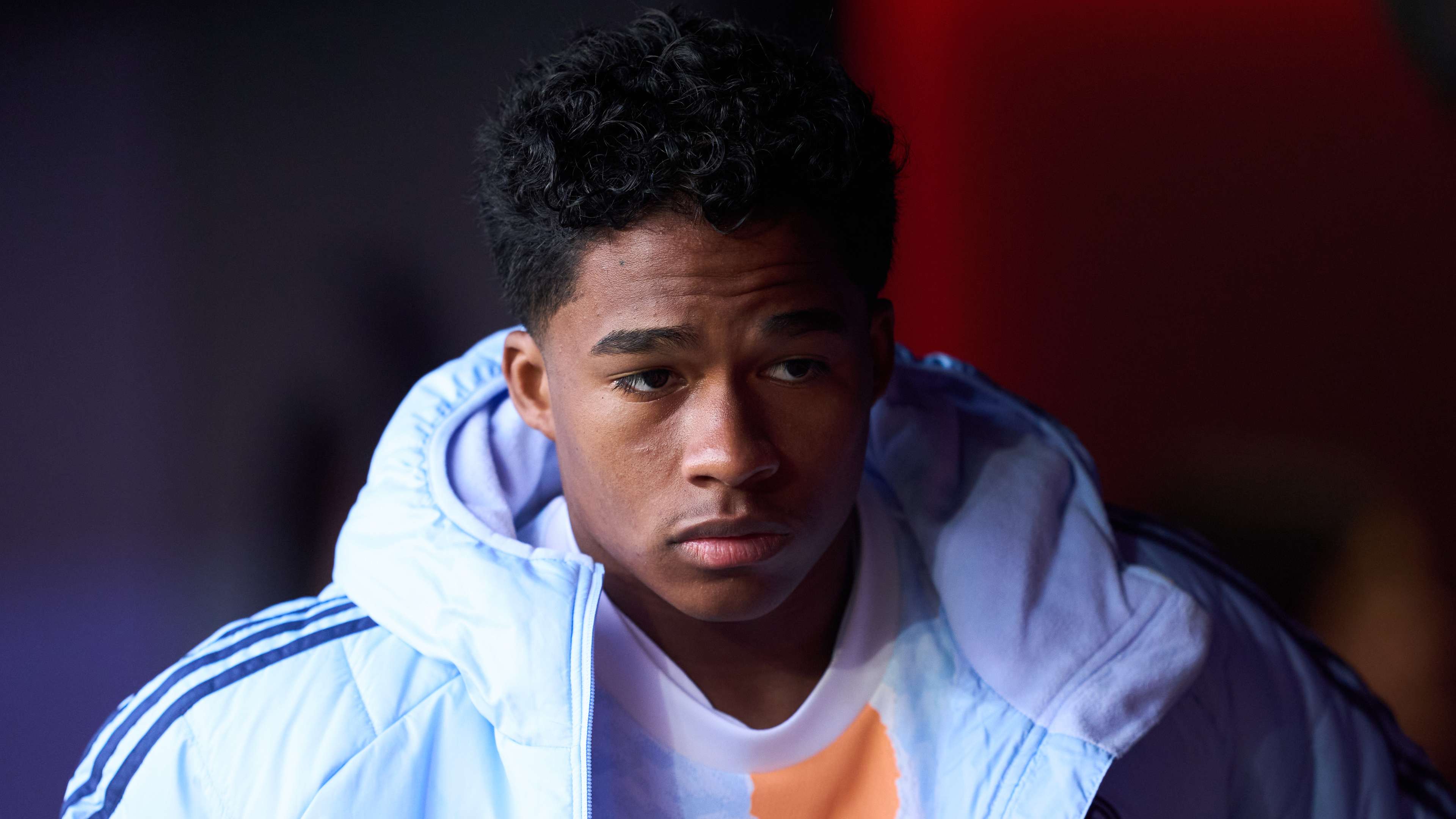 人震撼的凝 人震撼的凝